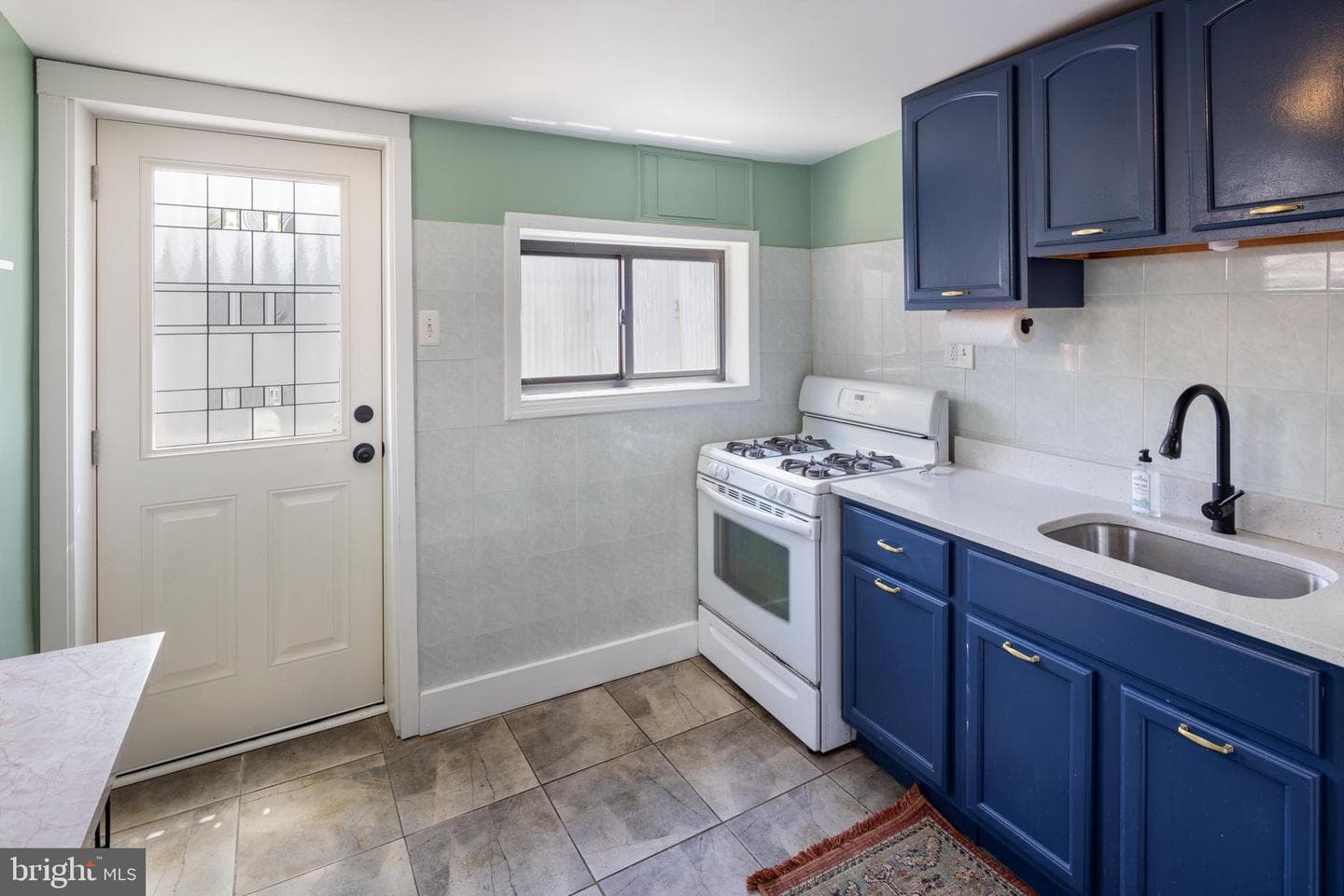 2451 Jasper Street photo 9