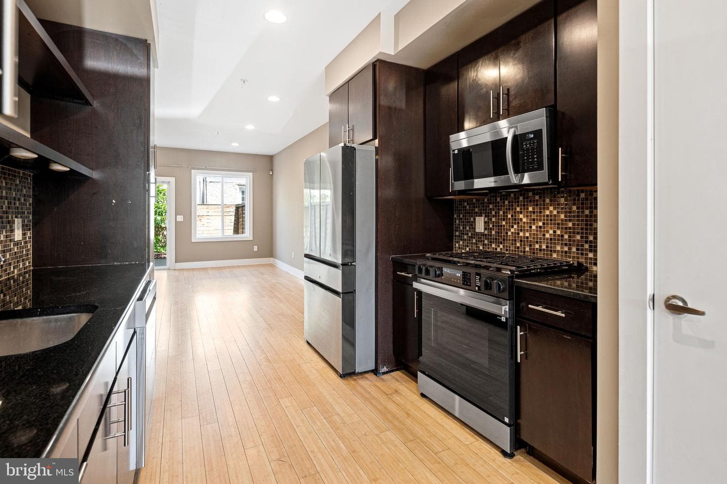 2020 Trenton Avenue photo 9