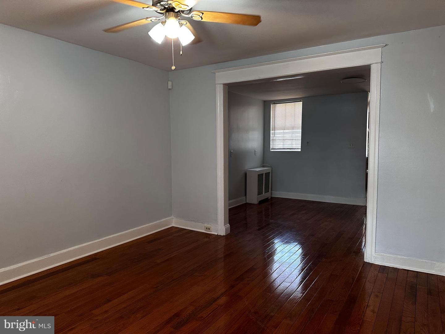 574 E Cheltenham Avenue photo 7