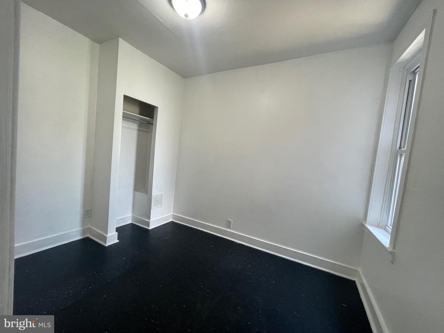 213 E Wishart Street photo 10