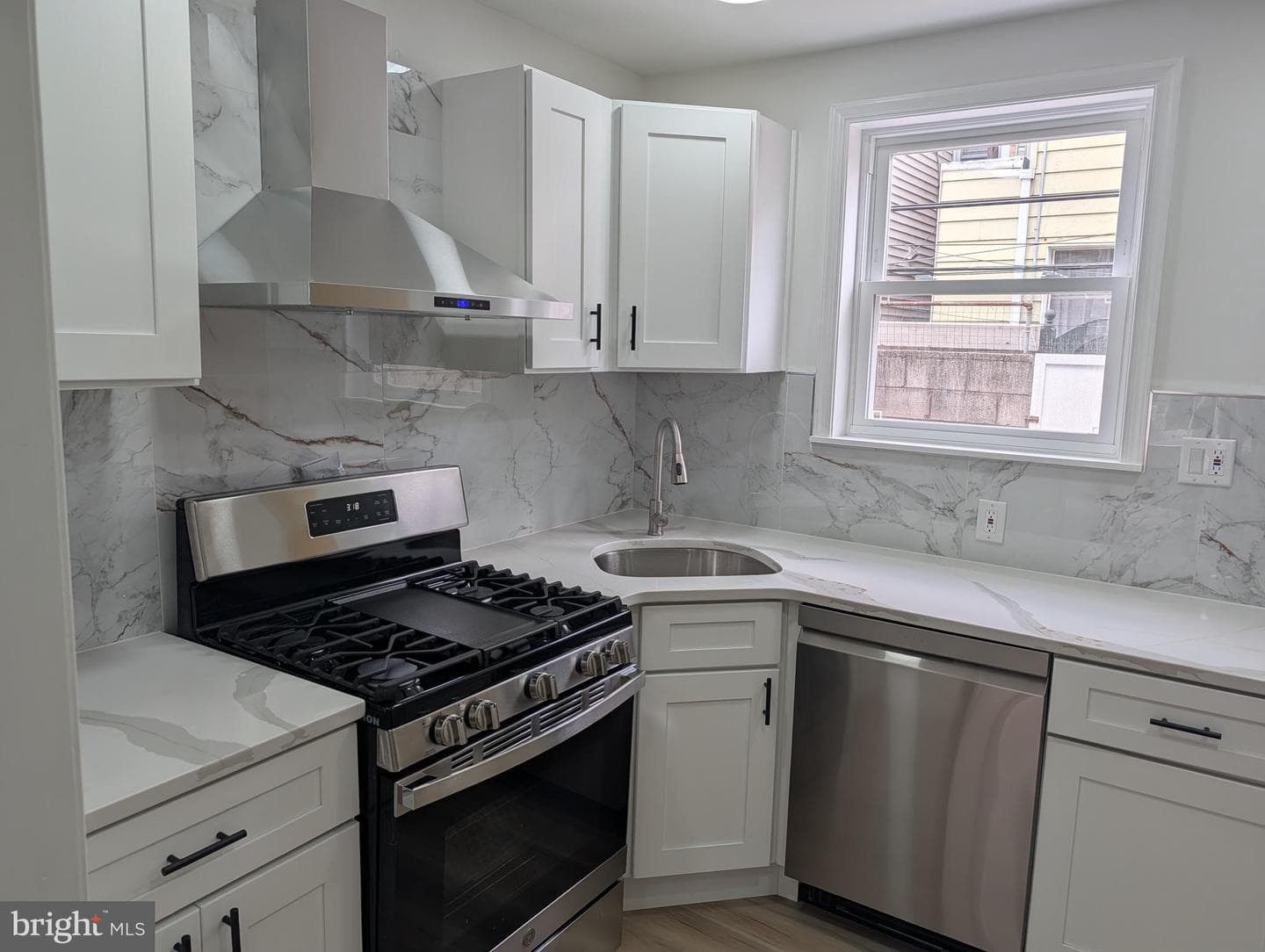 1119 Winton Street photo 6