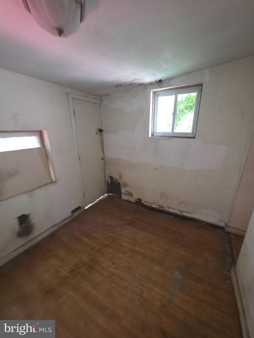 1850 E Orleans photo 14