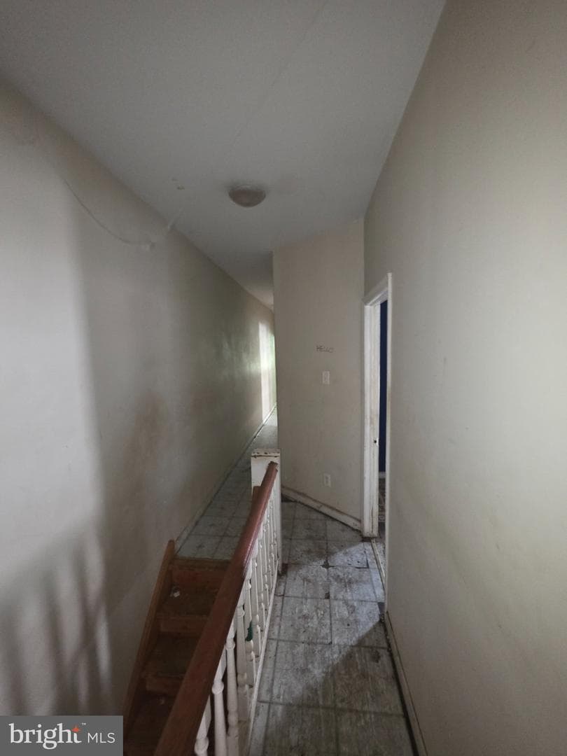 1850 E Orleans photo 31