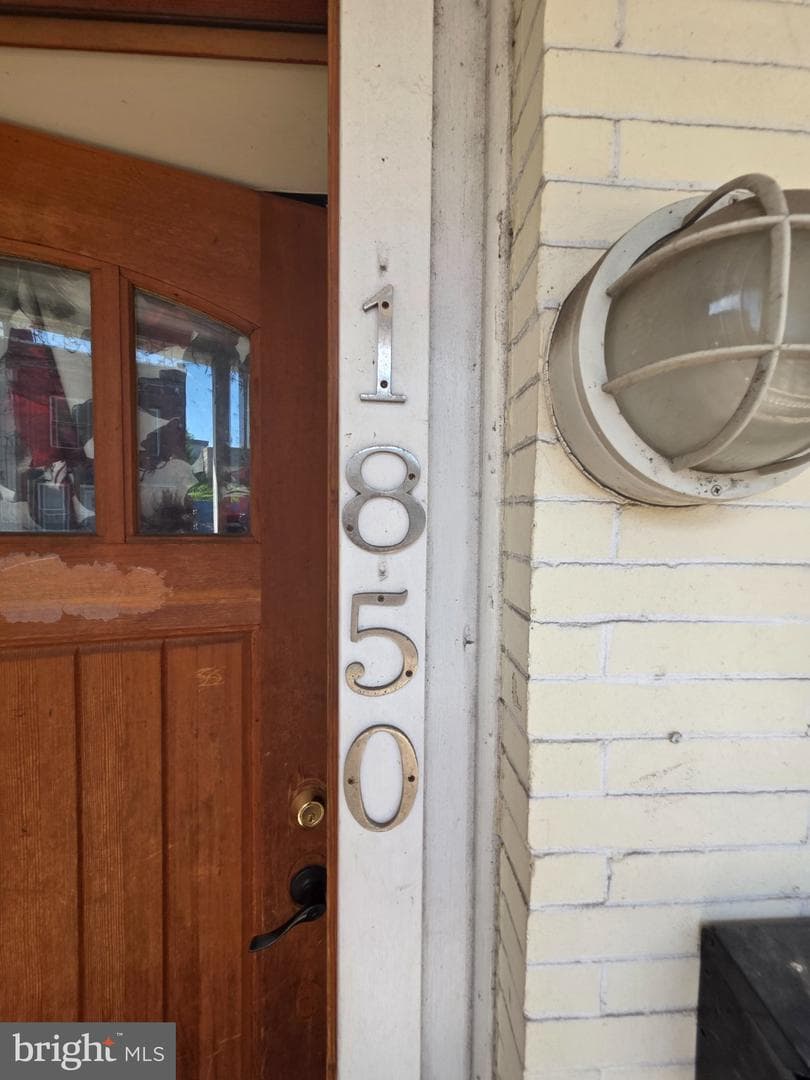 1850 E Orleans photo 4
