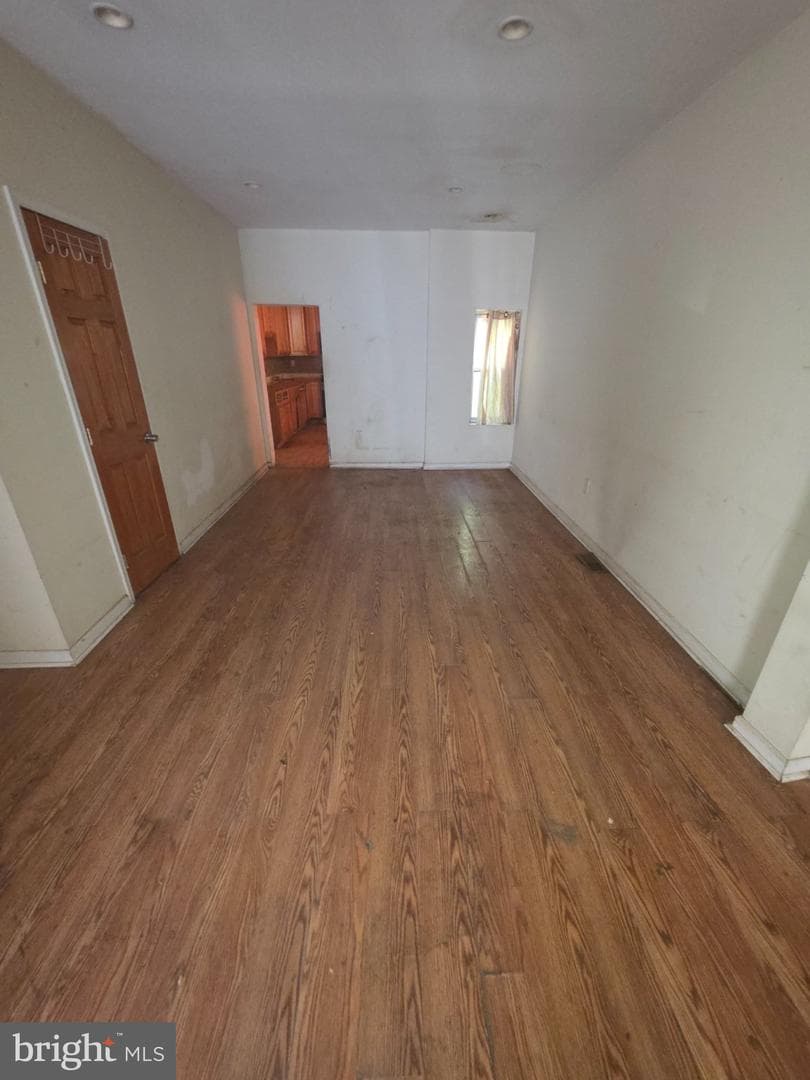 1850 E Orleans photo 6