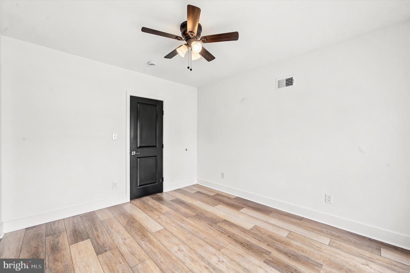 5616 Florence Avenue photo 30