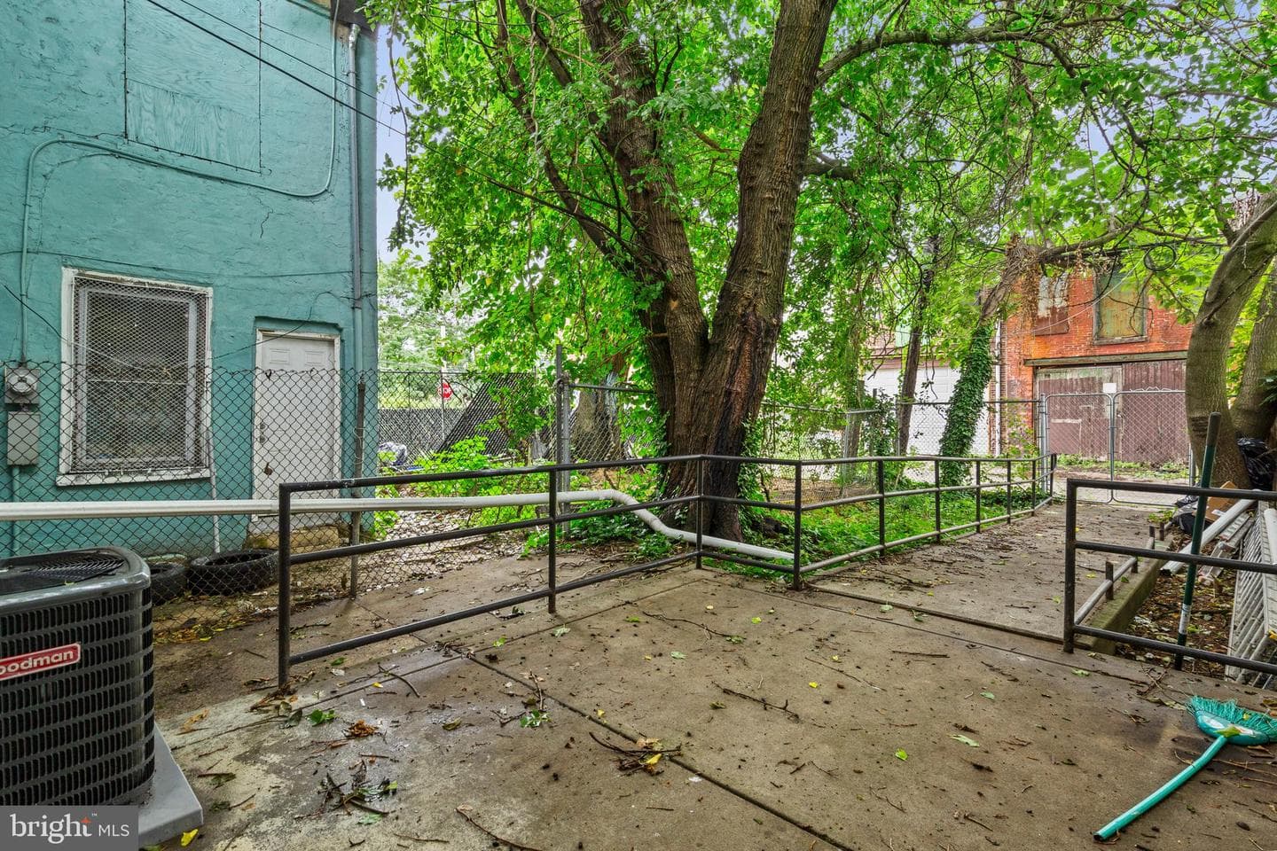 1908 N Croskey Street photo 23