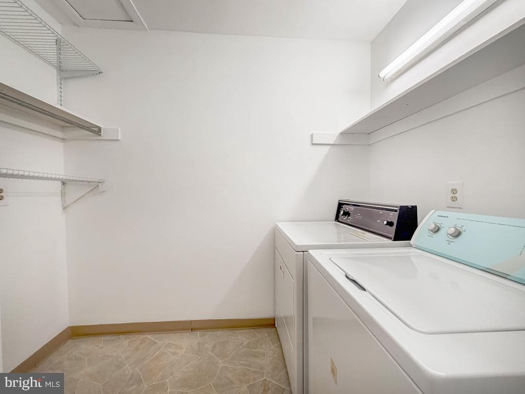 17205 Delaire Landing Road #205 photo 27