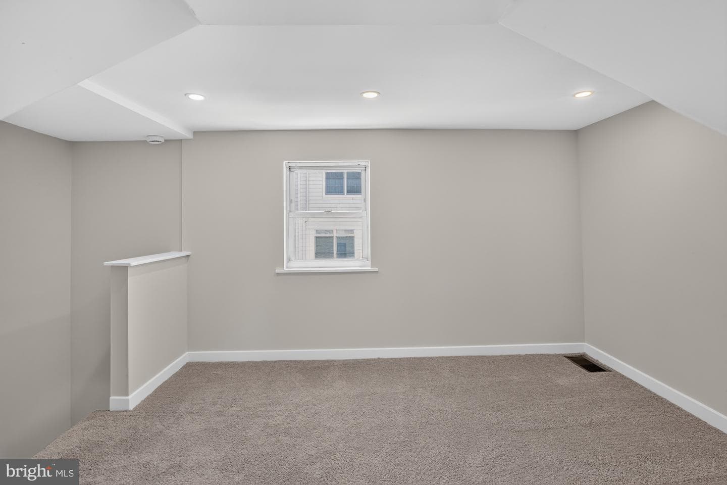 608 Clymer Street photo 25