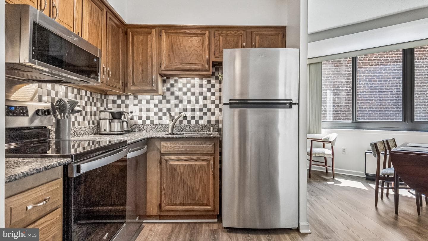 1420 Locust Street #7b photo 6