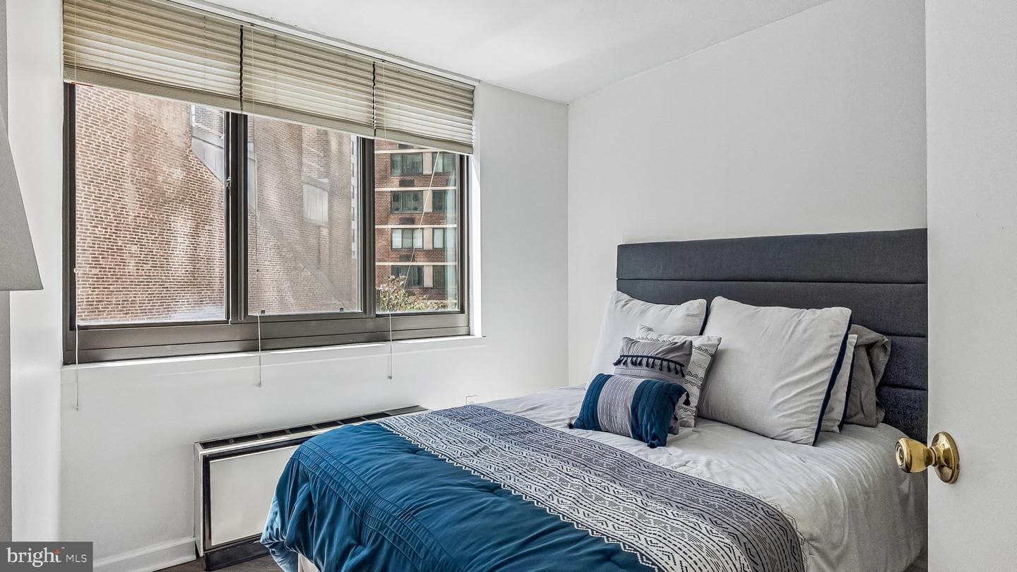 1420 Locust Street #7b photo 9