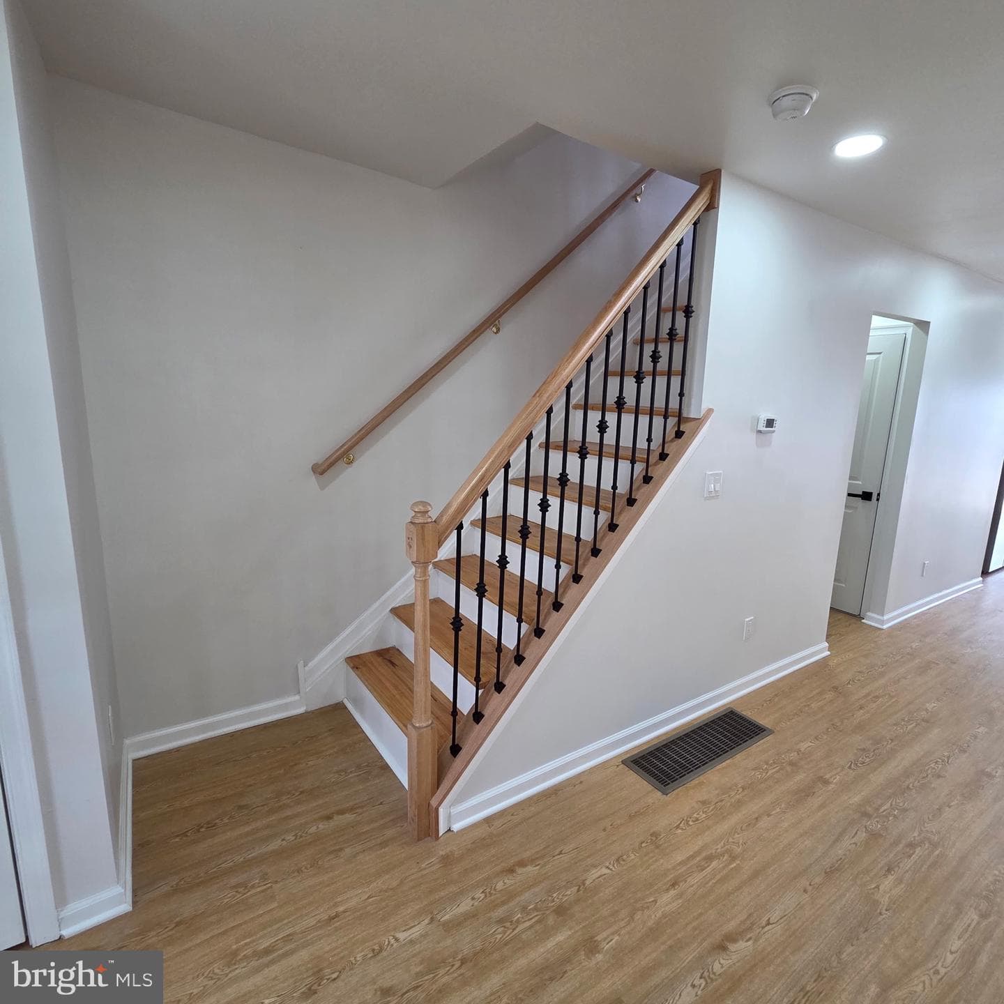5712 Dunlap Street photo 36