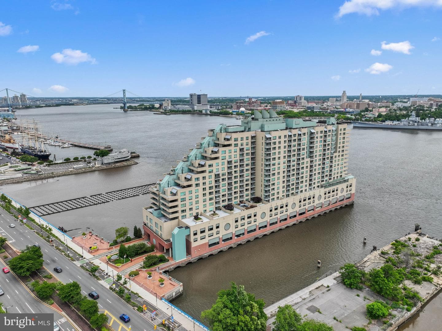 717 S Columbus Boulevard #1216 photo 20