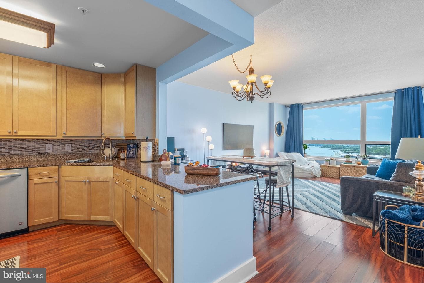 717 S Columbus Boulevard #1216 photo 3