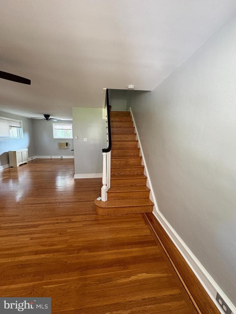 7803 Argus Road photo 10