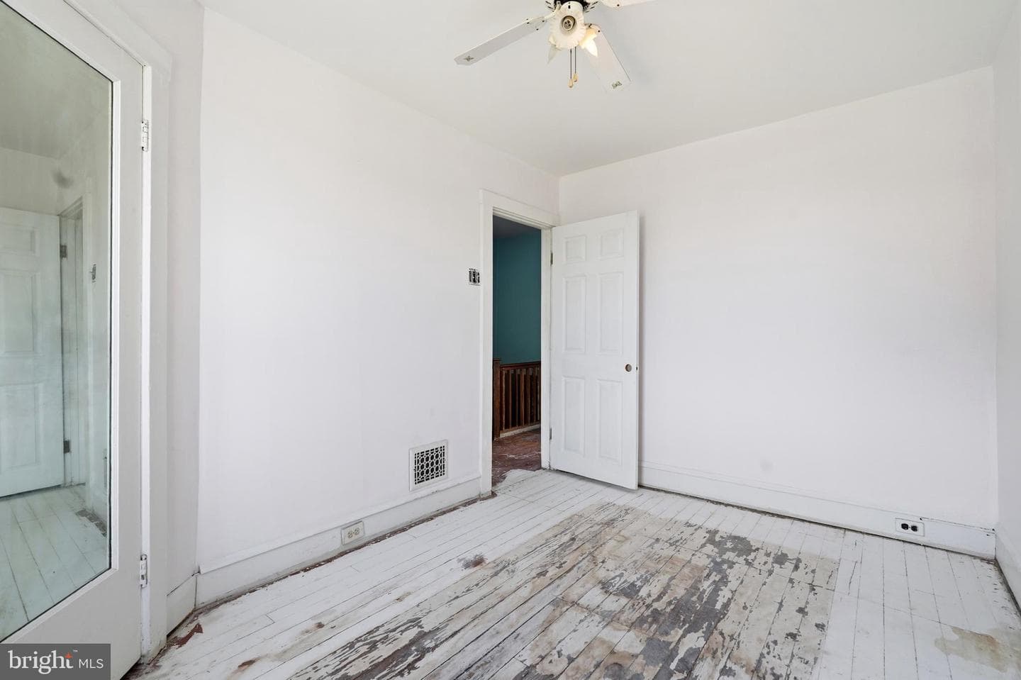 7010 W Passyunk Avenue photo 17
