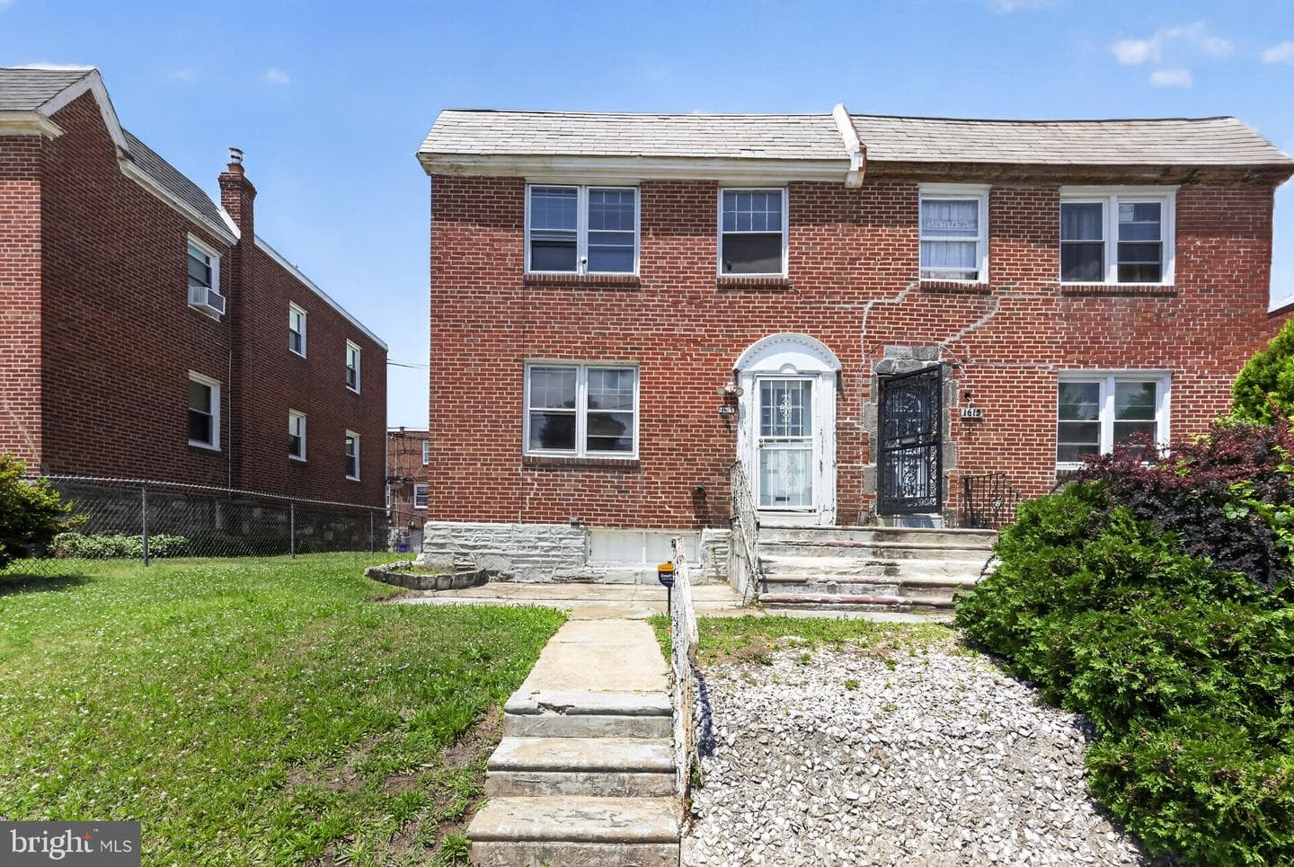 1613 Elaine Street photo 3