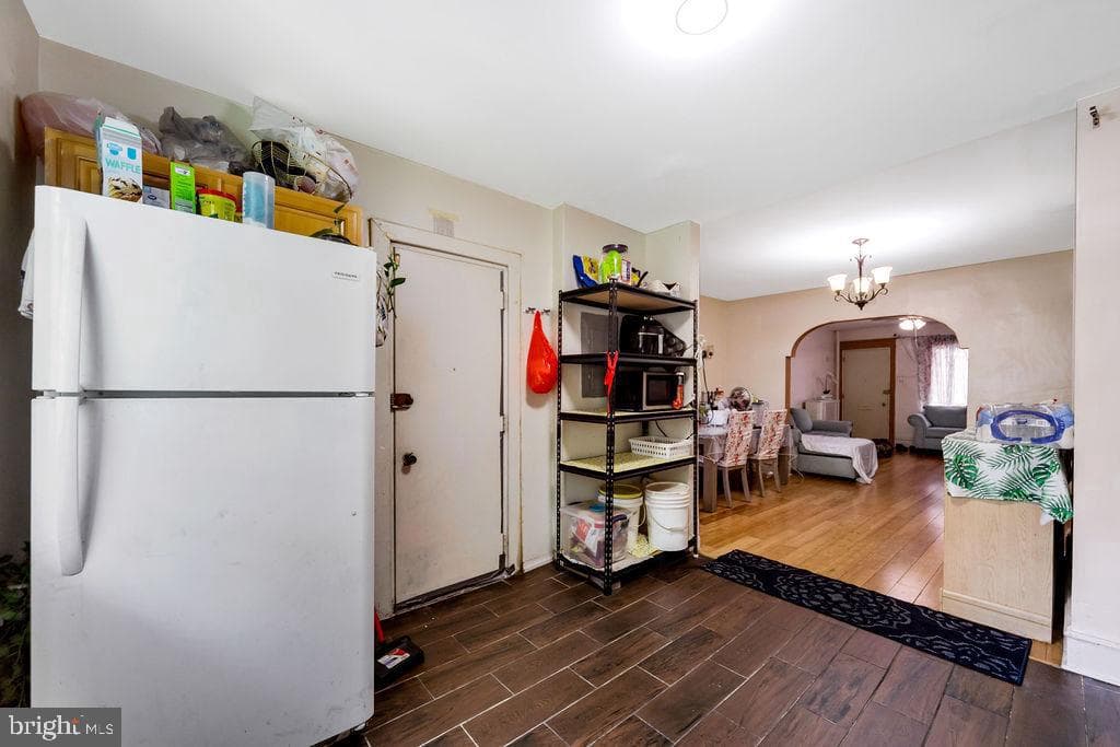 6144 Locust Street photo 14
