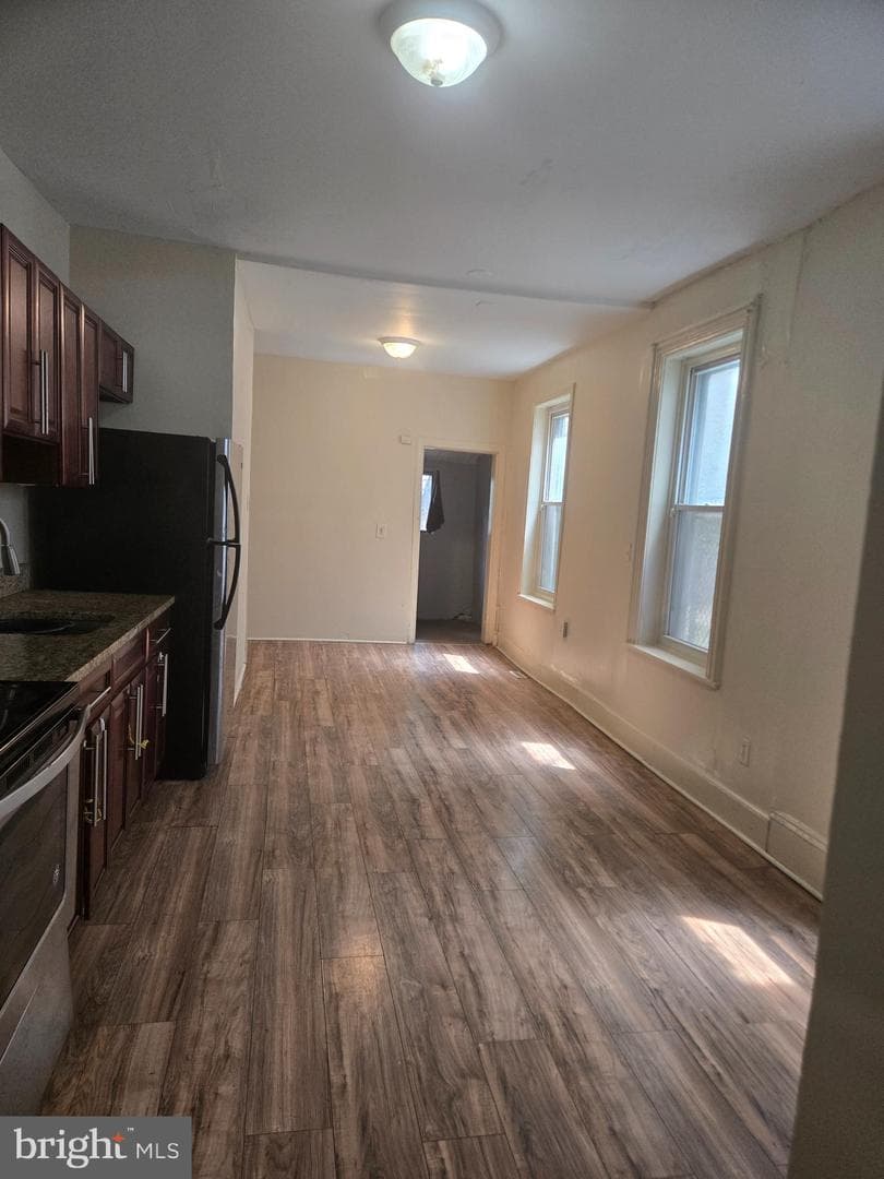 1225 W Huntingdon Street photo 13