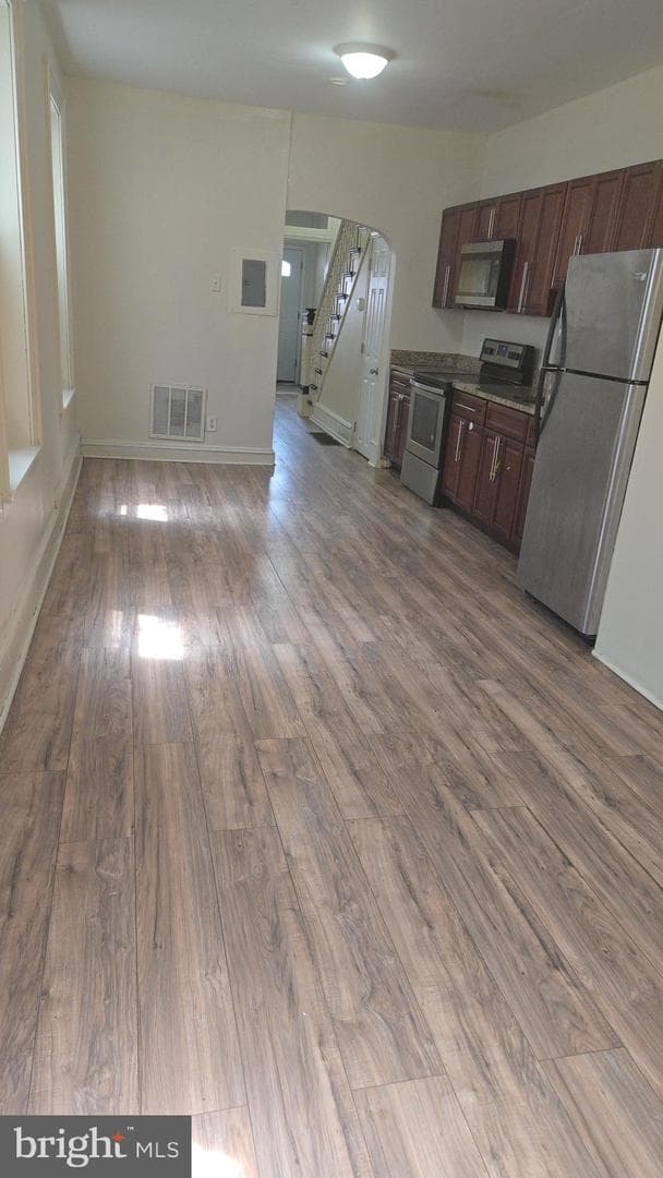 1225 W Huntingdon Street photo 7