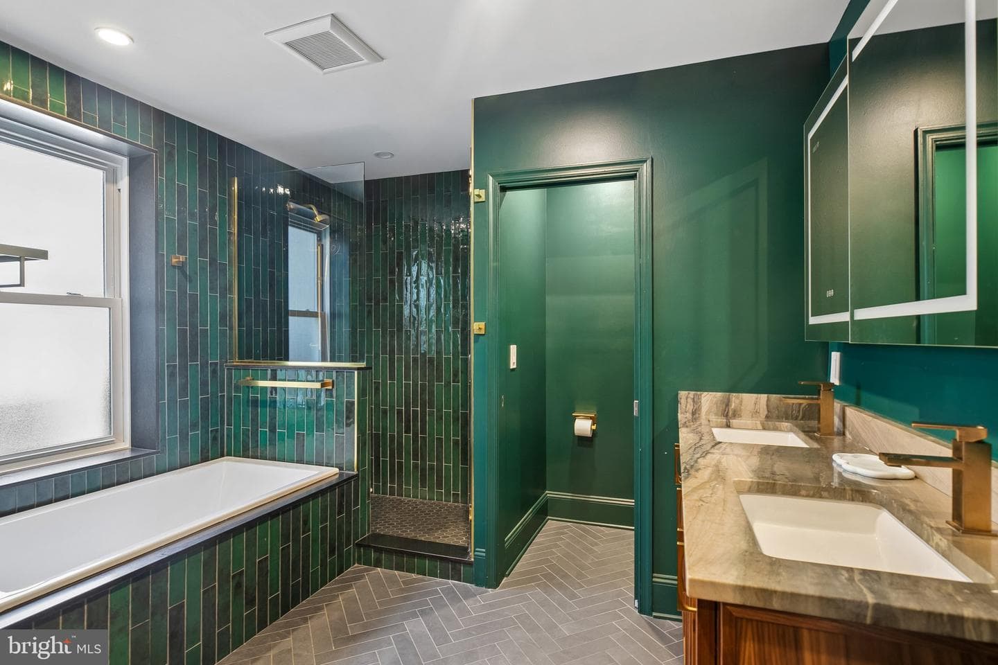 2021 Bainbridge Street photo 18