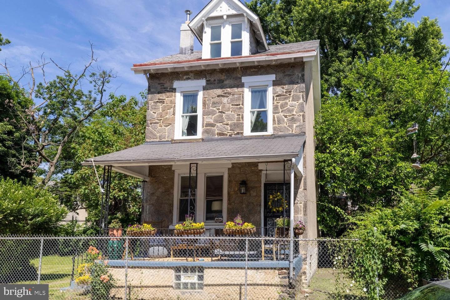 121 E Pleasant Street photo 3