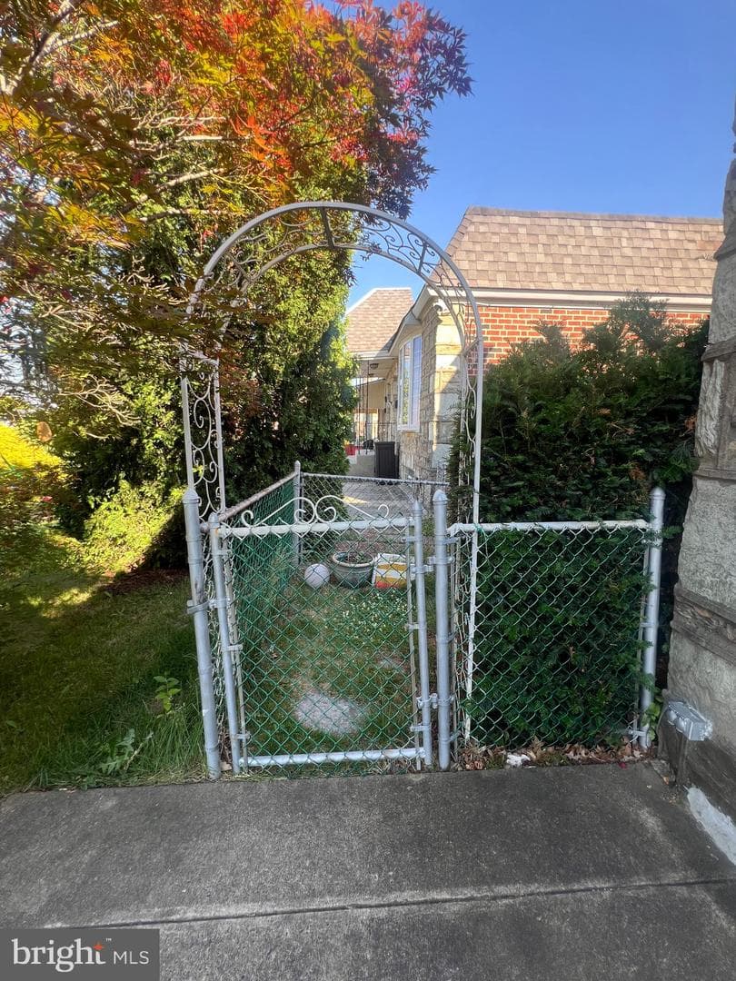 1026 Chandler Street photo 35