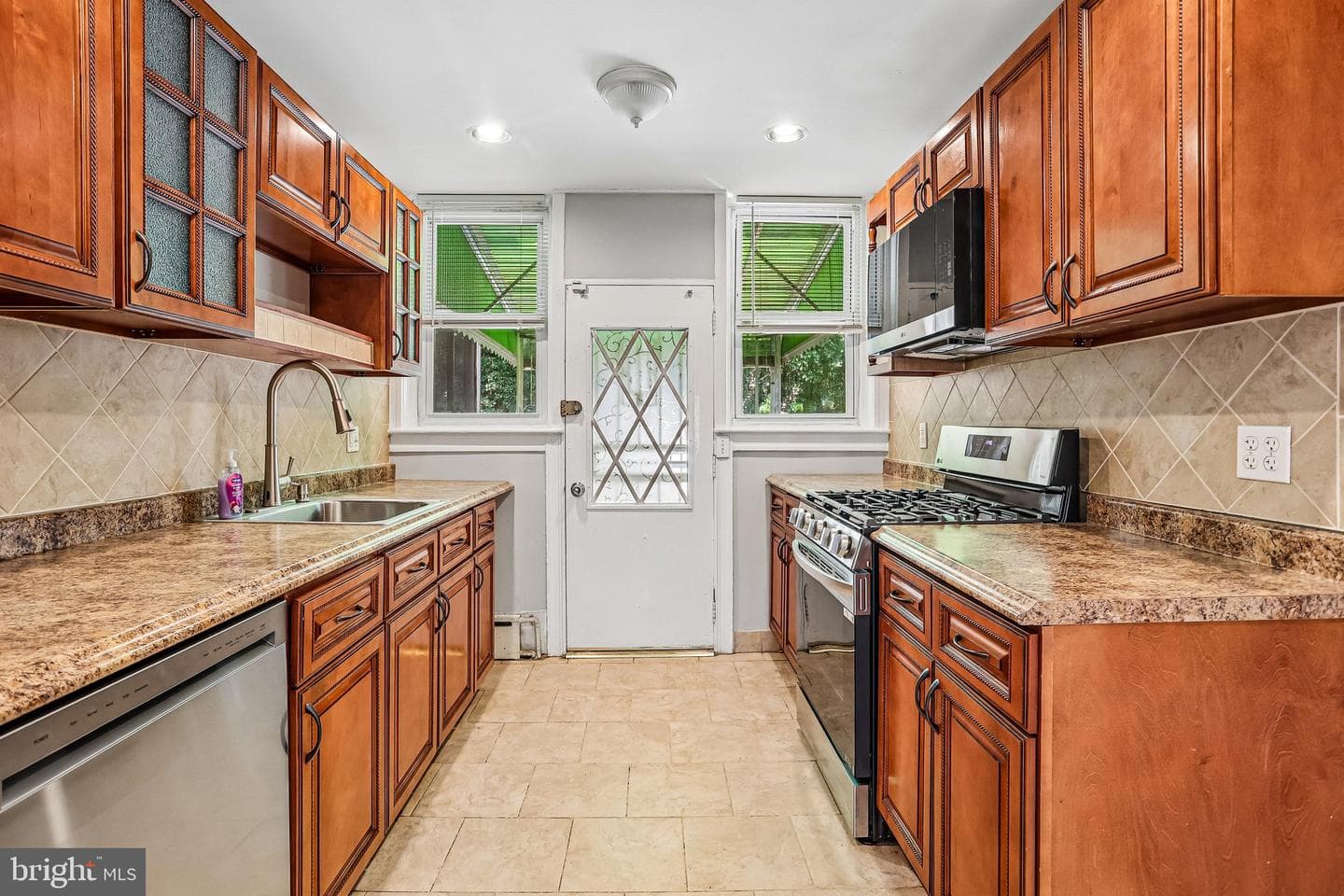 439 E Phil Ellena Street photo 12