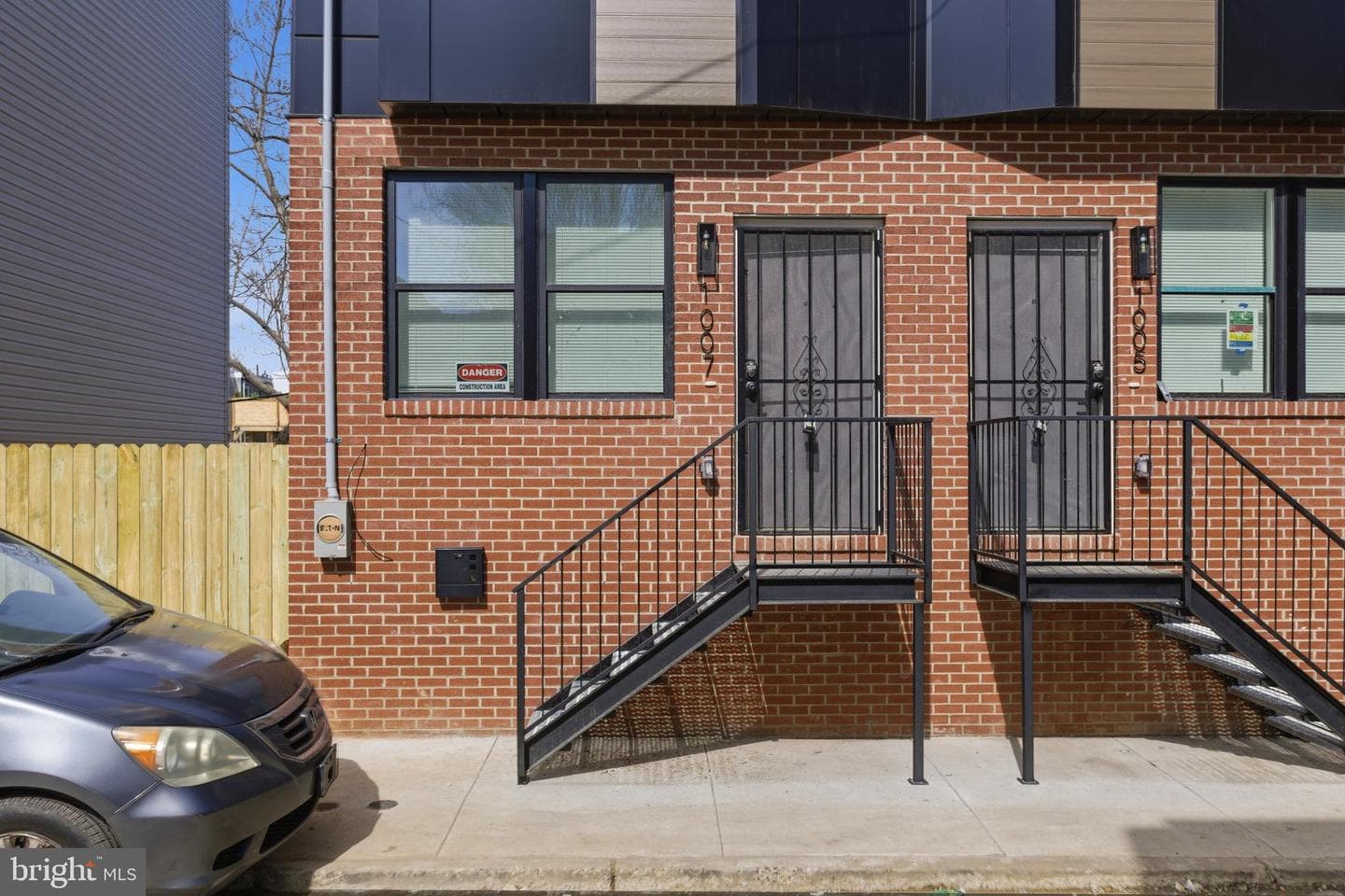 1032 W Orleans Street photo 2