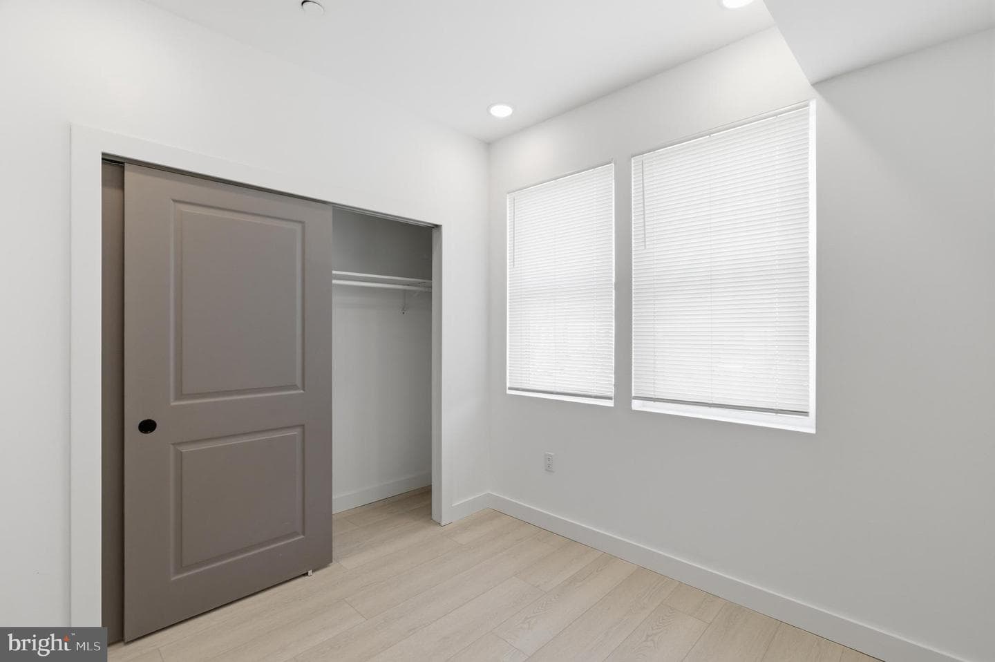 1032 W Orleans Street photo 21