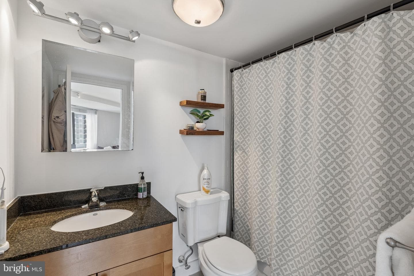 1420 Locust Street #17b photo 10