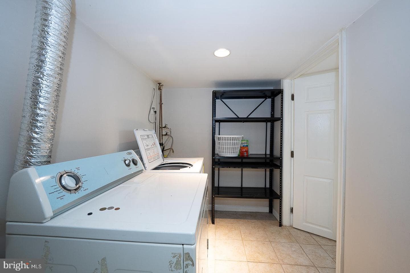 5652 Mcmahon Street photo 36