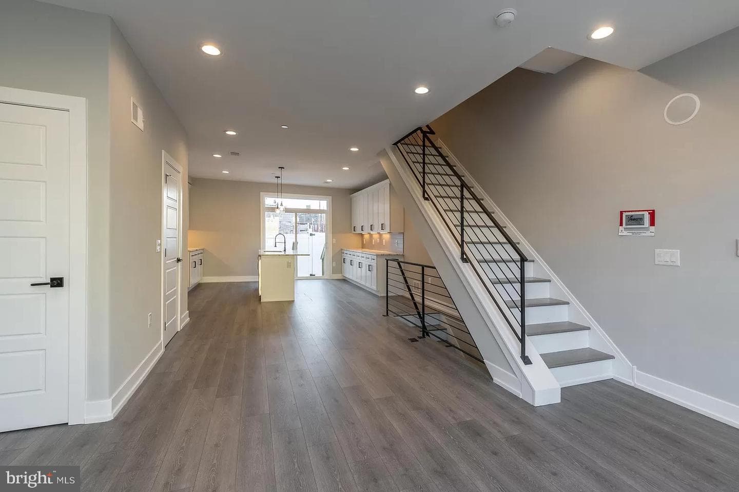 2406 N Howard Street photo 4