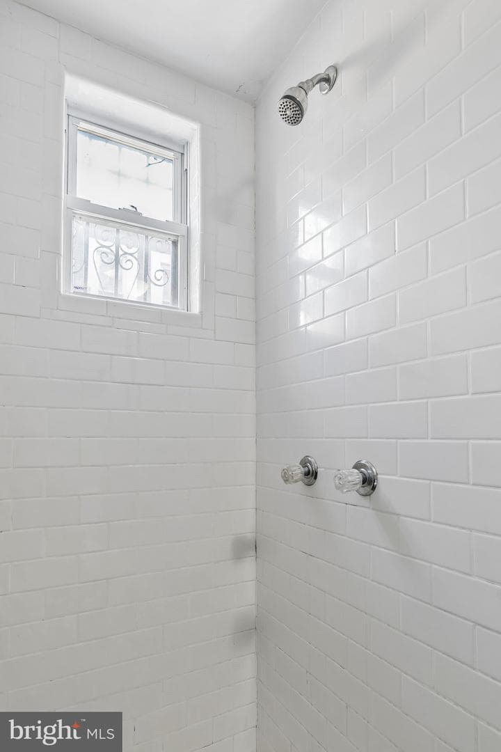 2222 Watkins Street photo 27