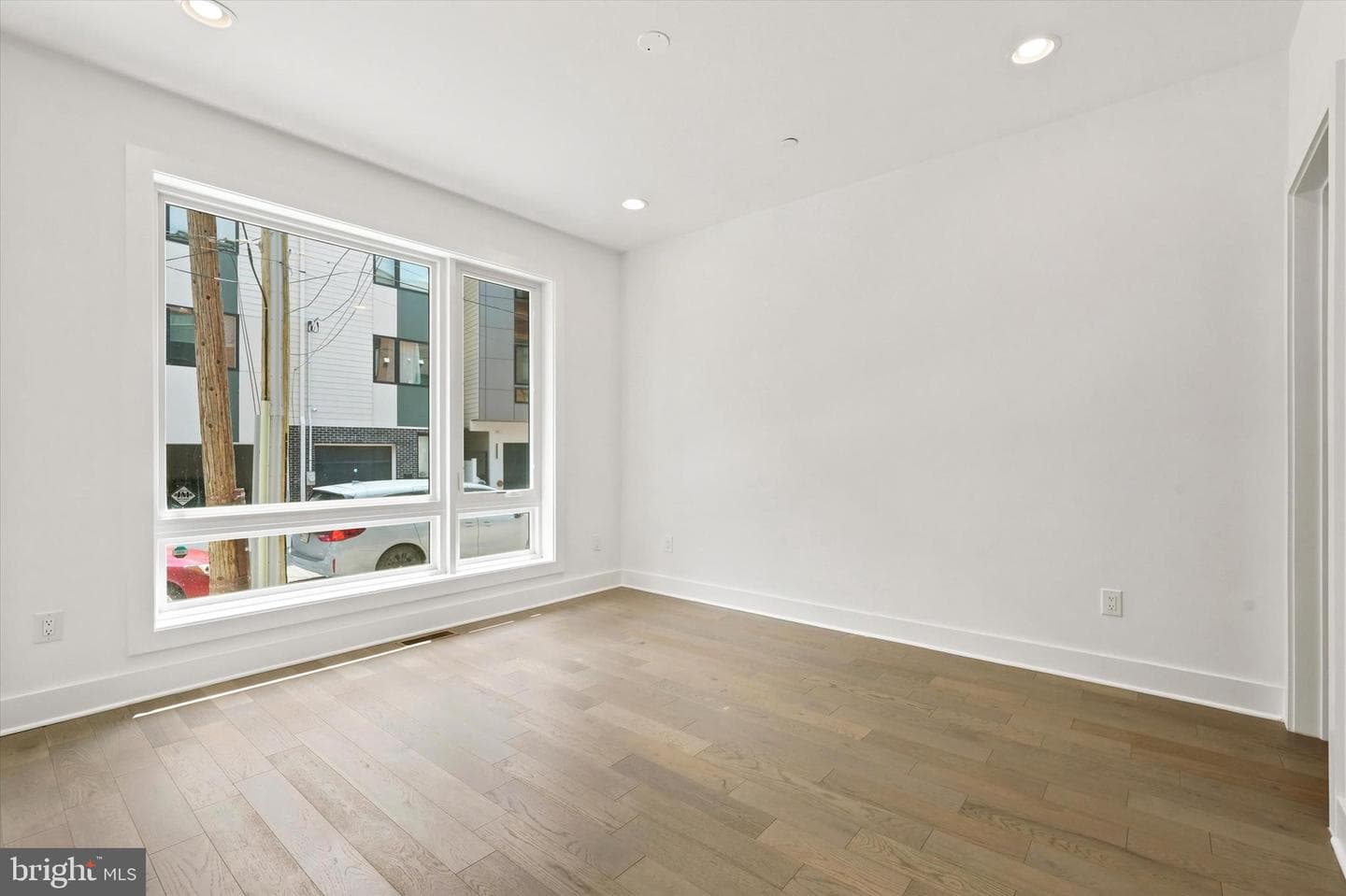 1420 S Howard Street photo 19