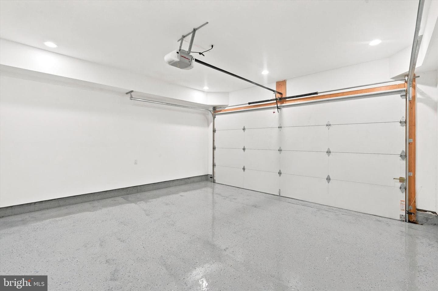 1420 S Howard Street photo 23