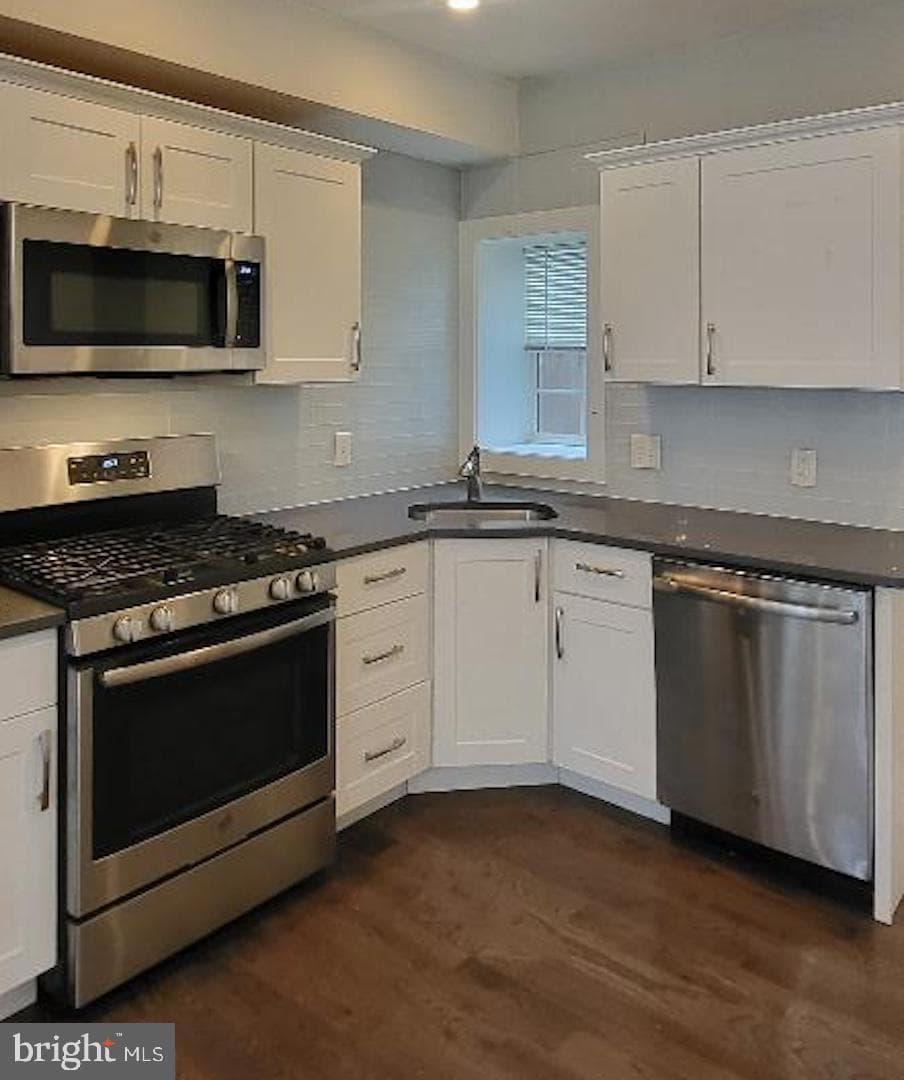 1728 N Stillman Street photo 7