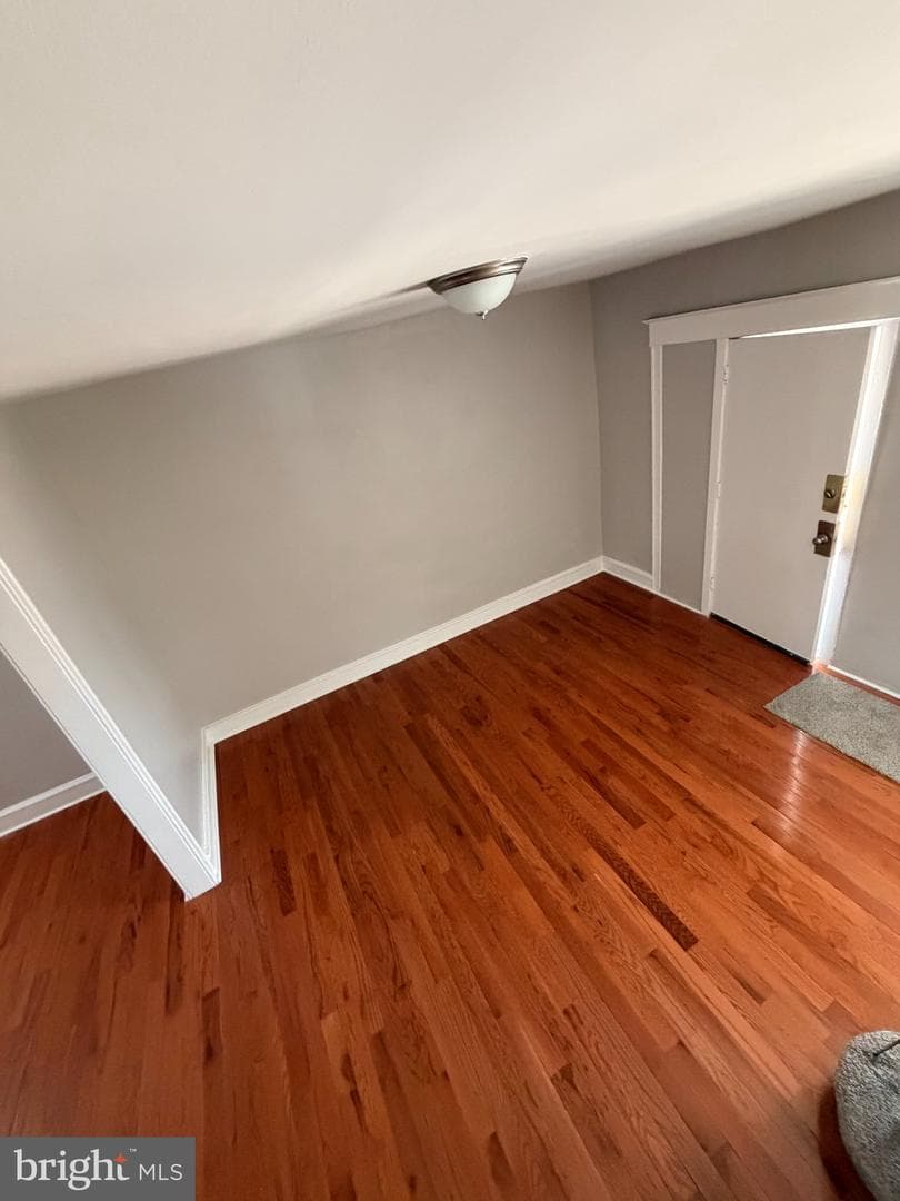 4718 Sheffield Avenue photo 37