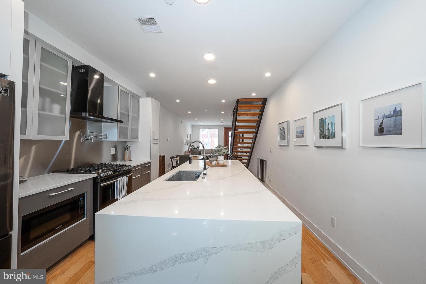 2228 Sears Street photo 9
