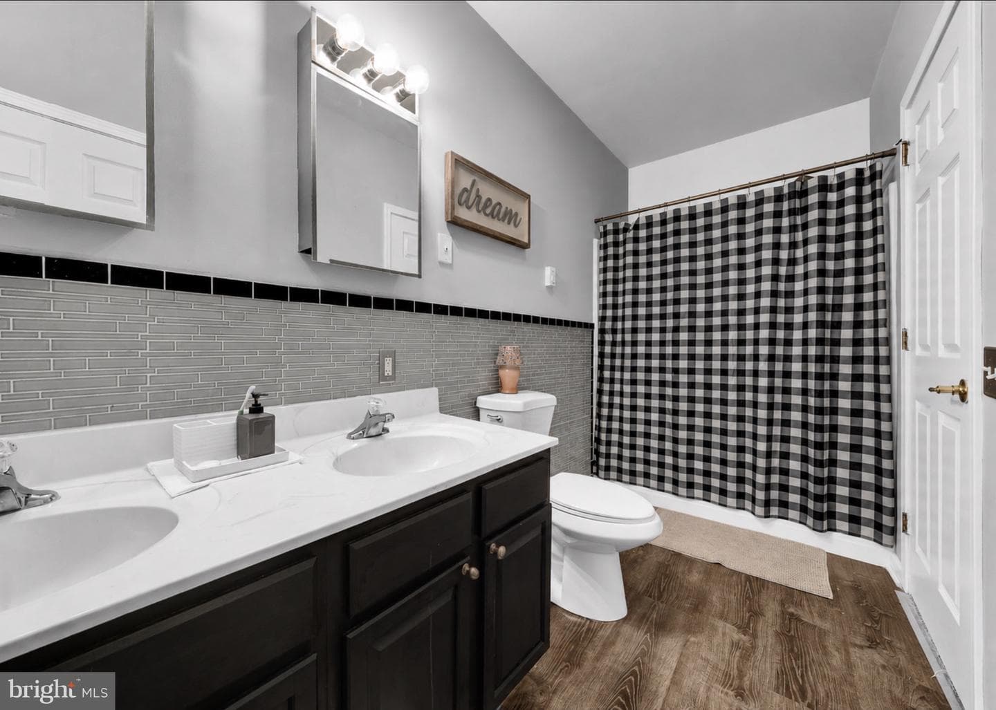 1113 N Orianna Street photo 10