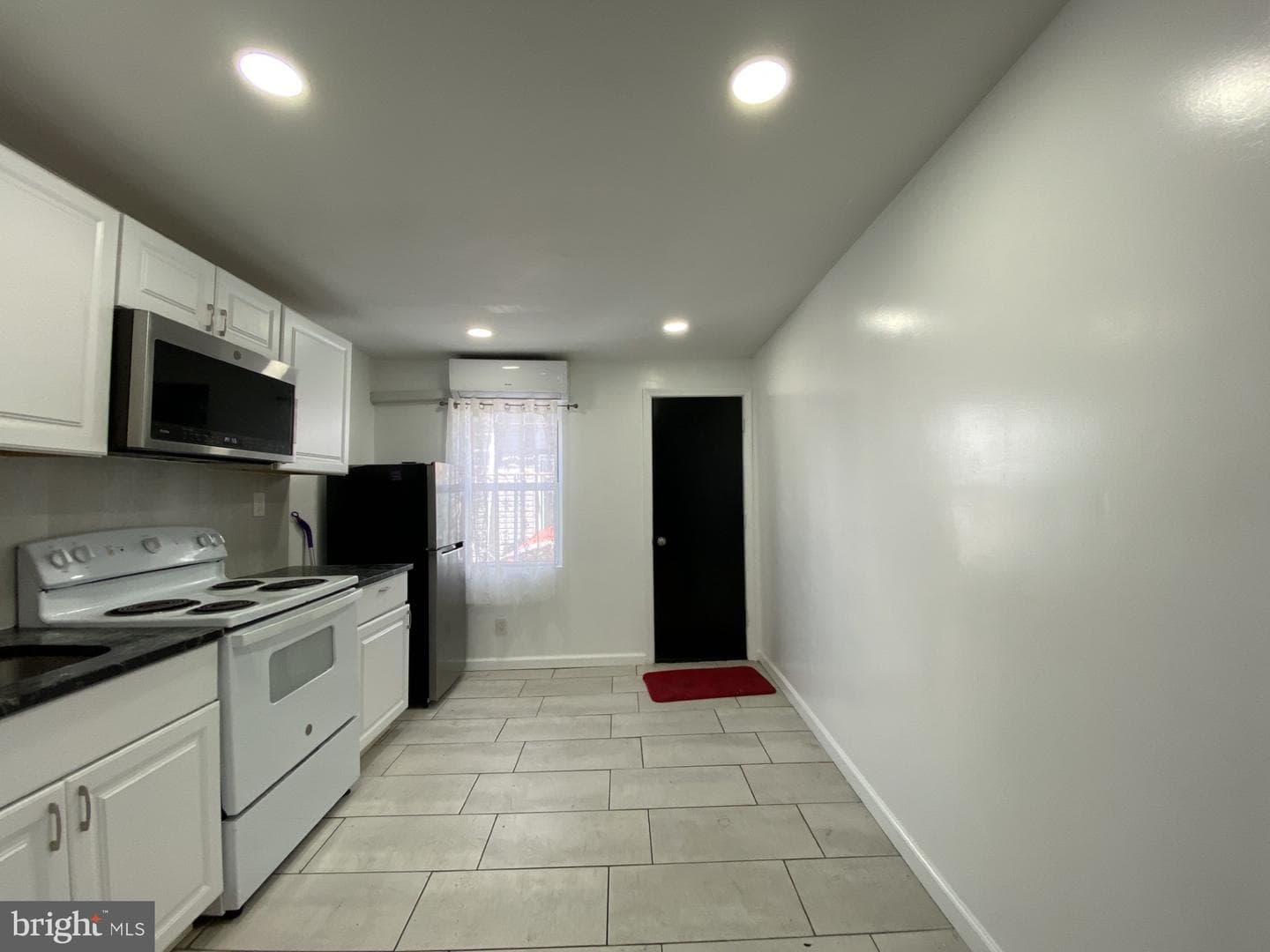 345 Winton St photo 5