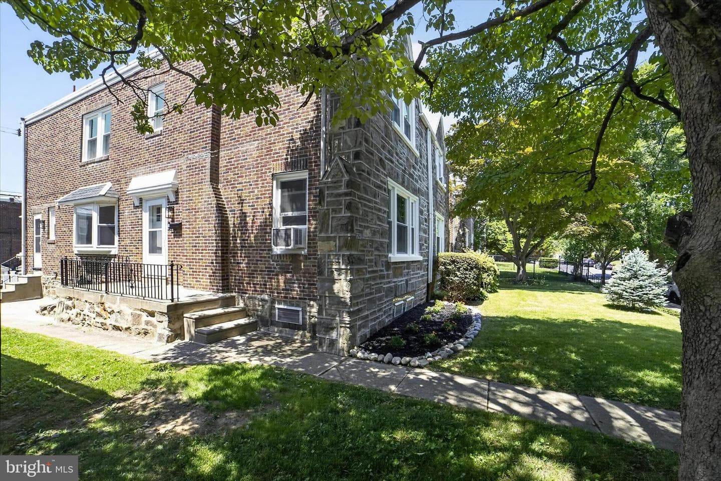 820 Kerper Street photo 3