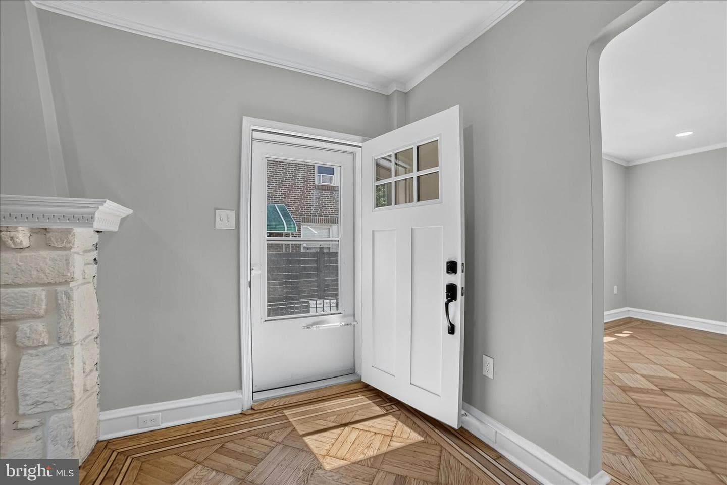 820 Kerper Street photo 4