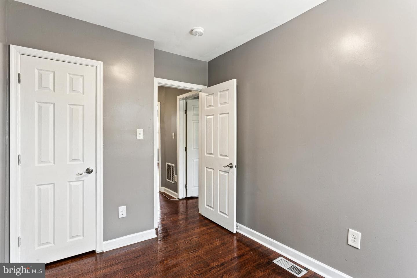 5904 Turner Street photo 21