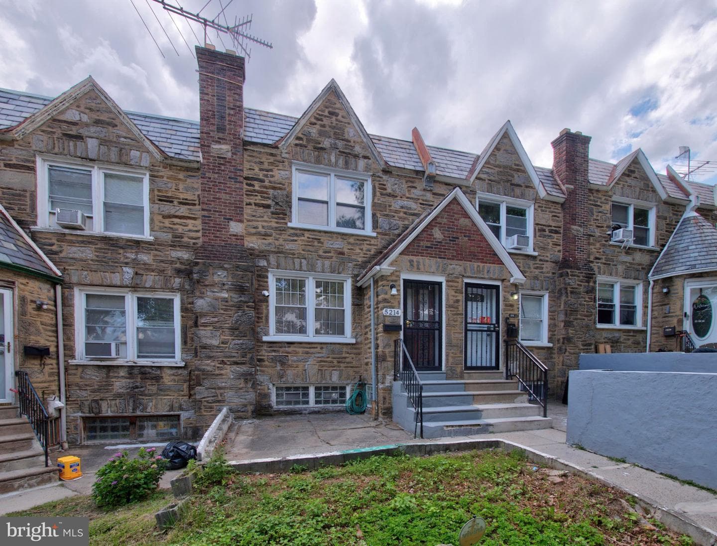 5214 D Street photo 1