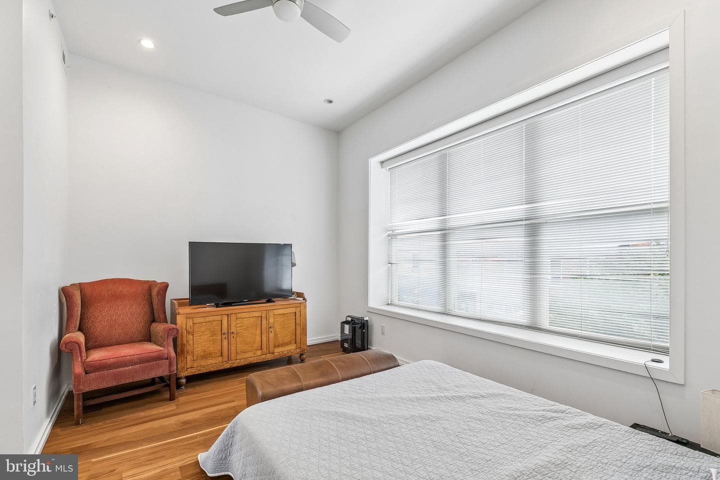 407 Fairmount photo 18
