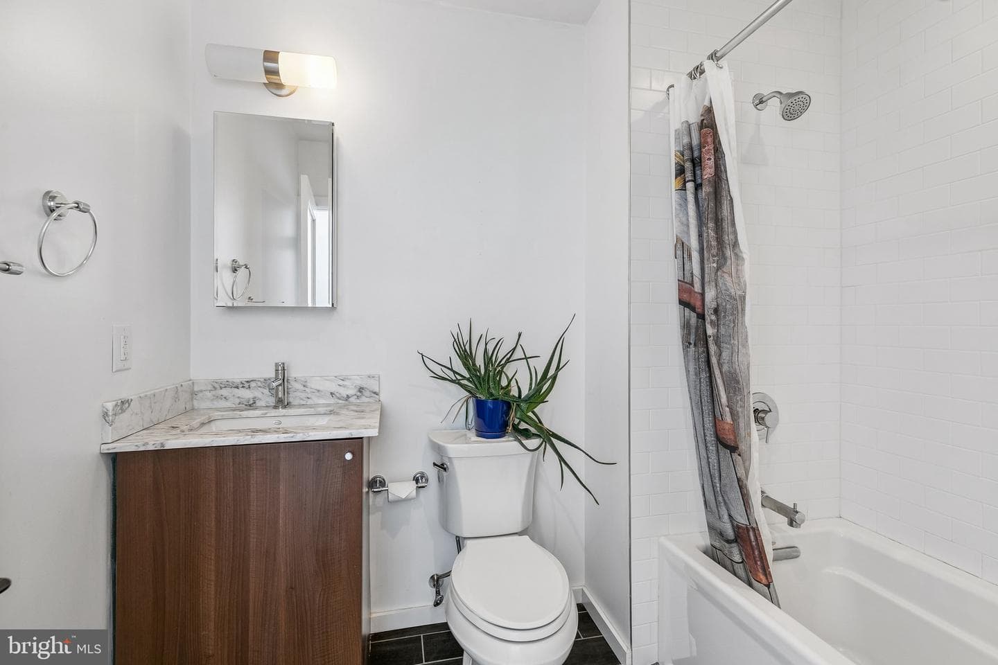 407 Fairmount photo 25