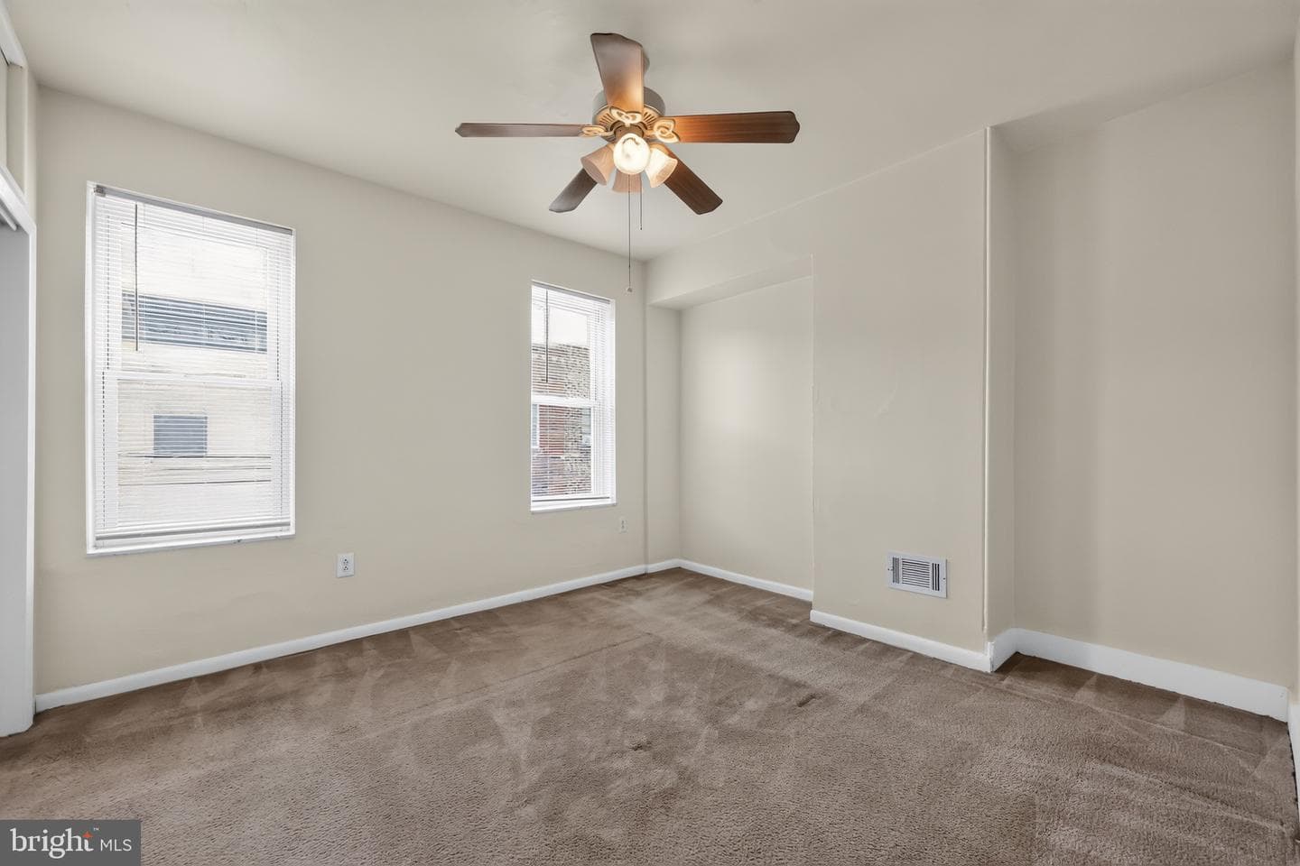 2317 S Hicks Street photo 9