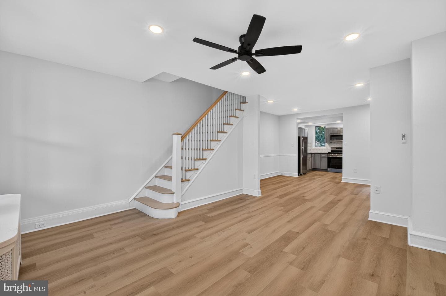 4845 D Street photo 4