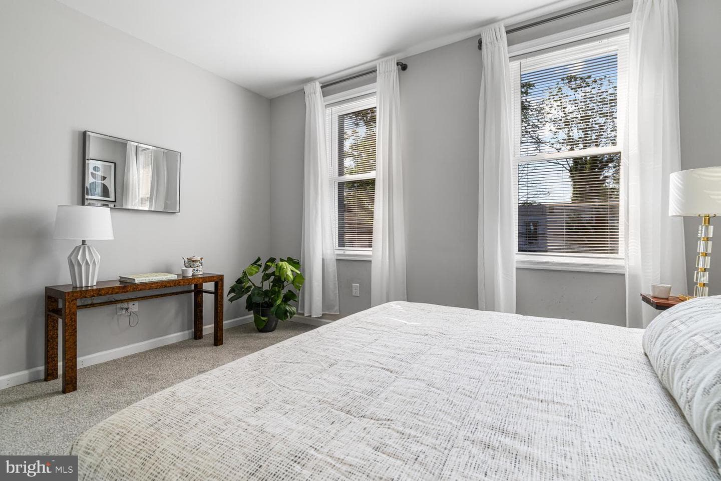 159 E Mayland Street photo 20